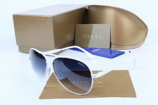 GUCCl Boutique Sunglasses 106